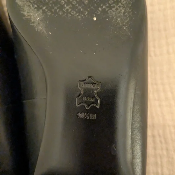 Tory Burch Gemini Elegant Black Loafers with Gold Accent Size 10.5 - Picture 6 of 6